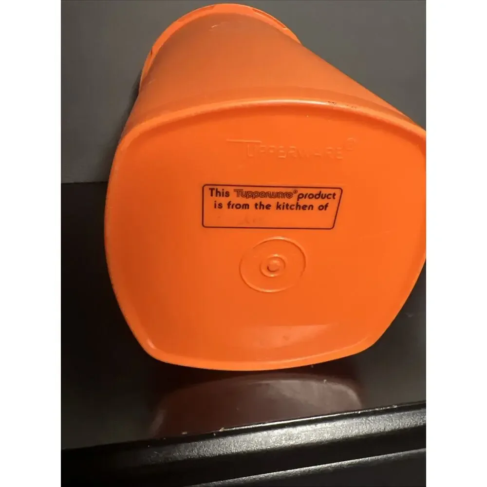 Tupperware 16 Cup Servalier 10.5